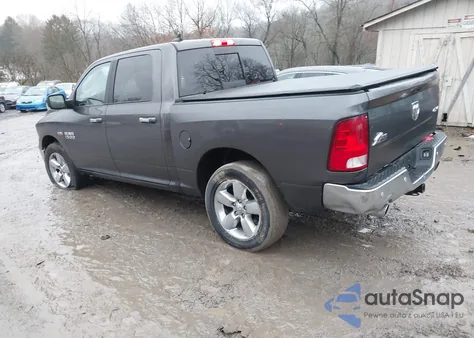 2018 Ram 1500 Big Horn 4X4 5'7 Box z USA, uszkodzony, nr VIN 1C6RR7LT2JS329873